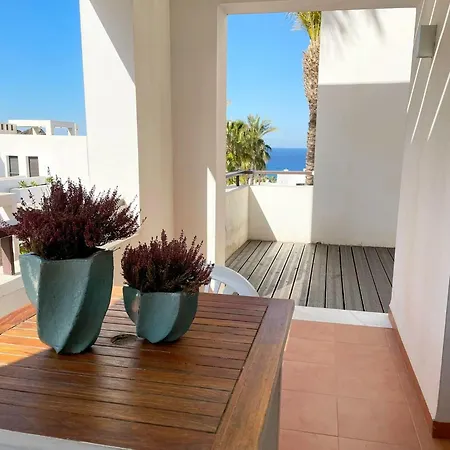 Casas De La Loma, Macenas Villa *